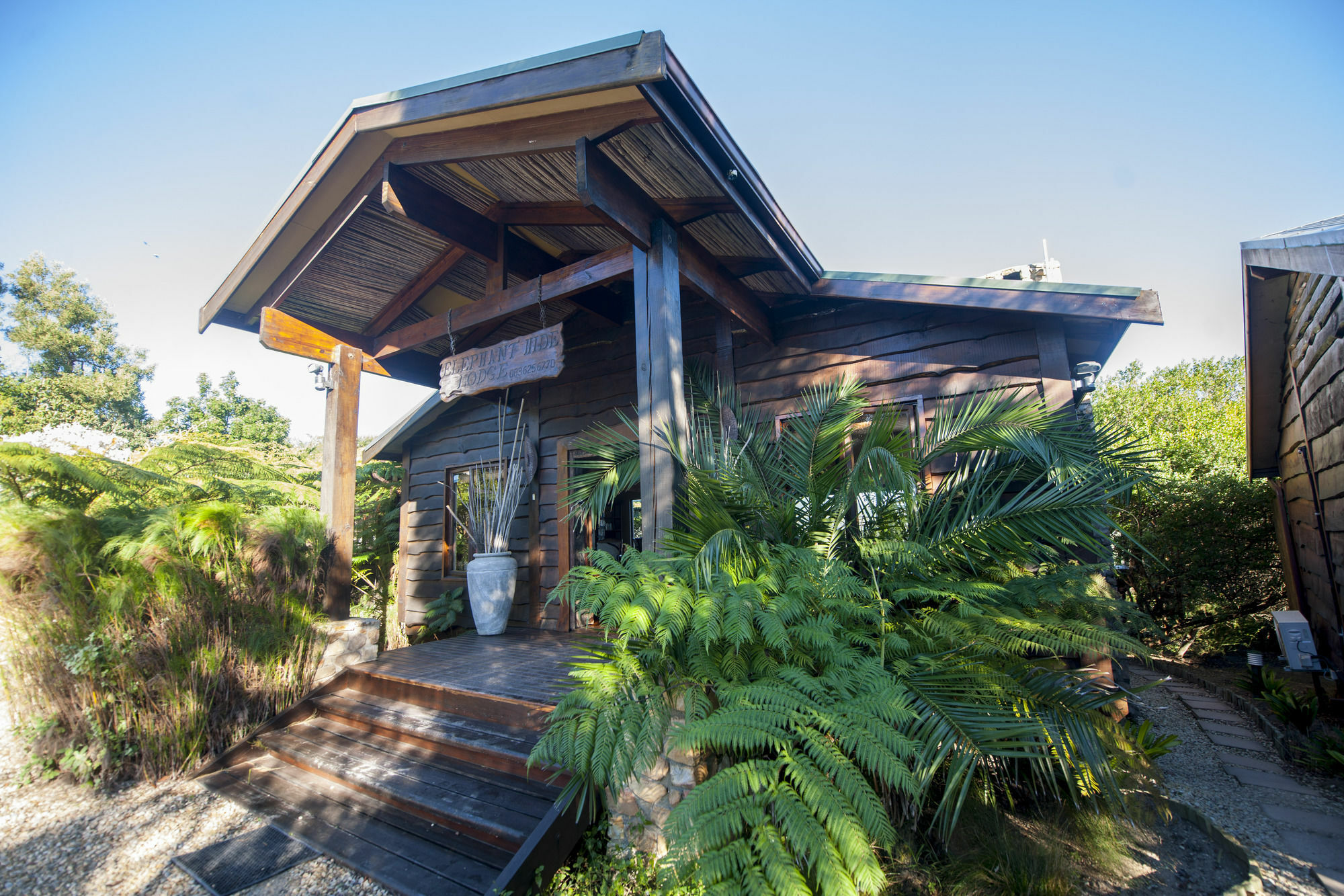 Elephant Hide Of Knysna Guest Lodge Exterior foto