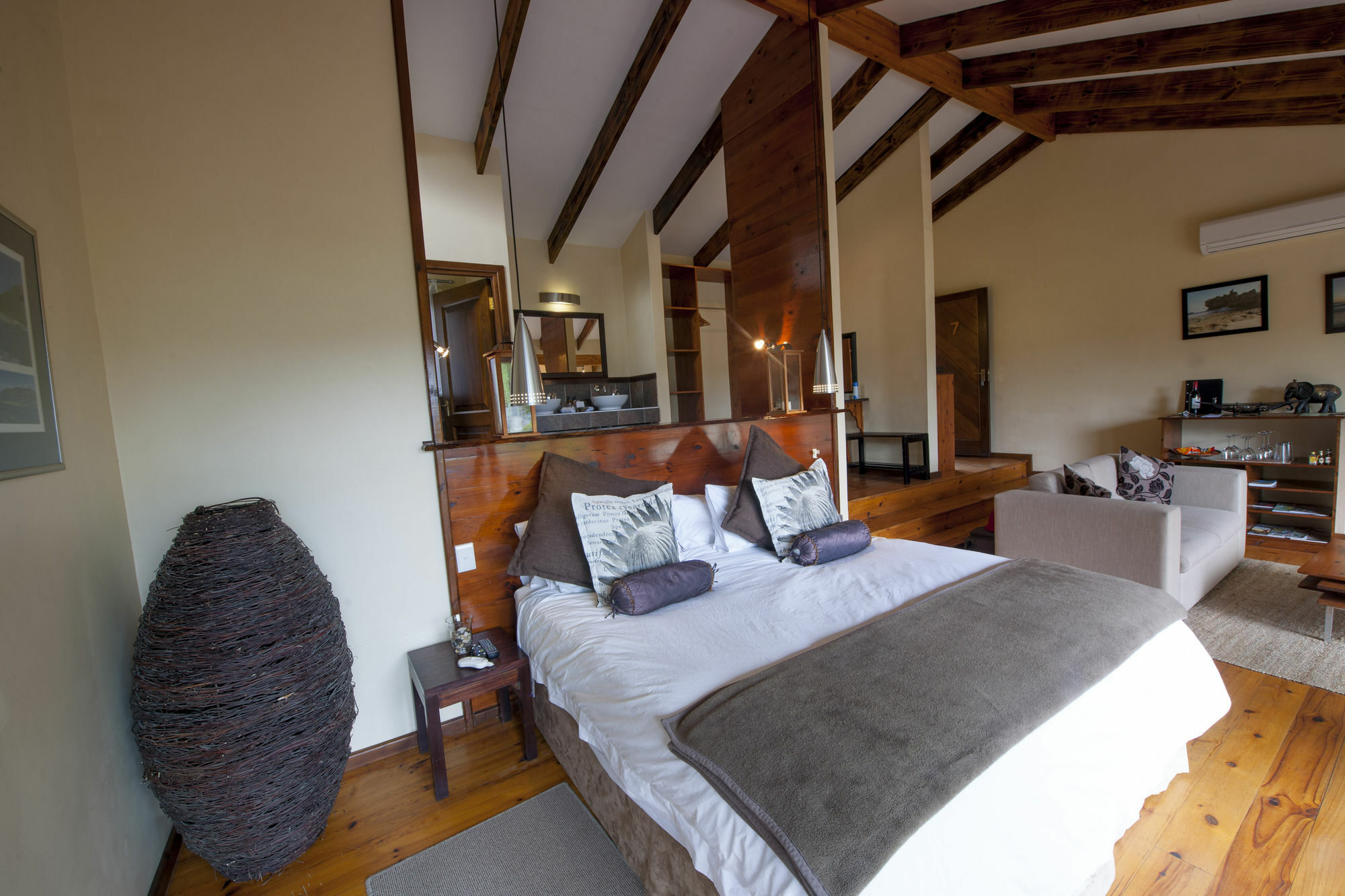 Elephant Hide Of Knysna Guest Lodge Exterior foto